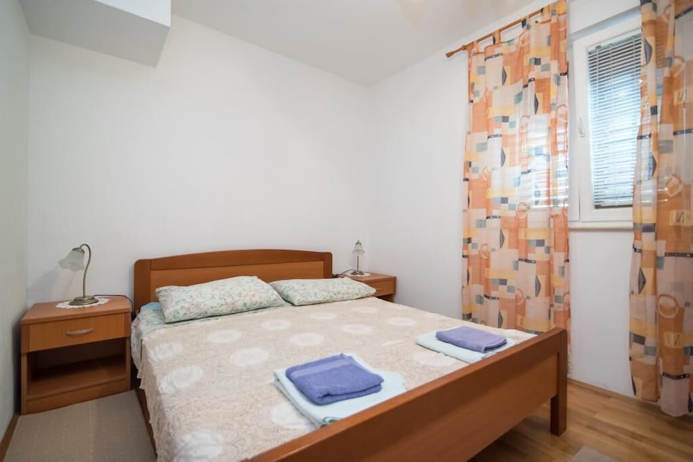 Hotel Apartments Longo