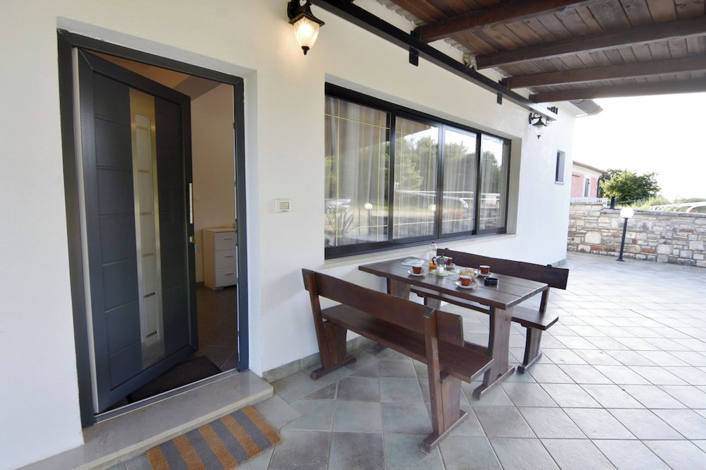 Hotel Apartment Near Kanegra Beach