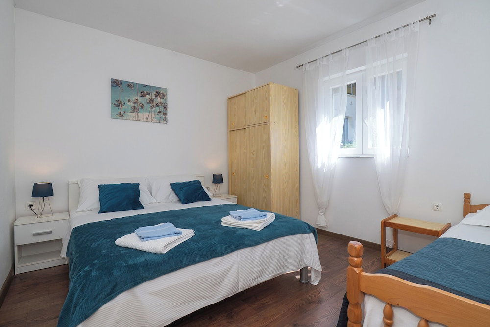 Hotel Apartments Saric