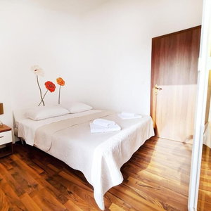 Hotel Holiday House Dora cazare Punat