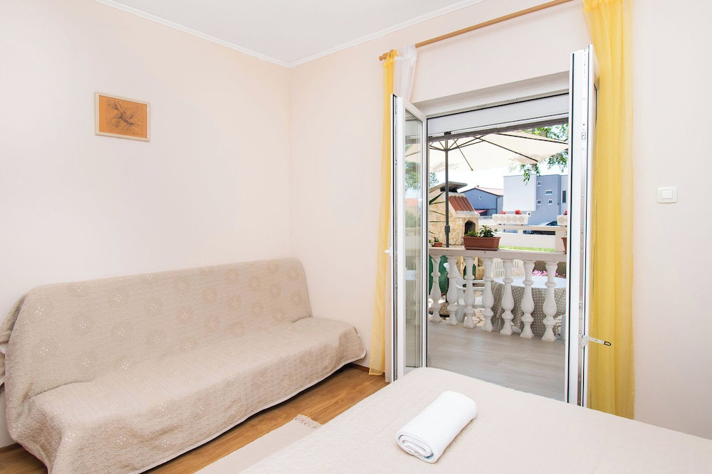 Hotel Apartment Ivan Vrsi