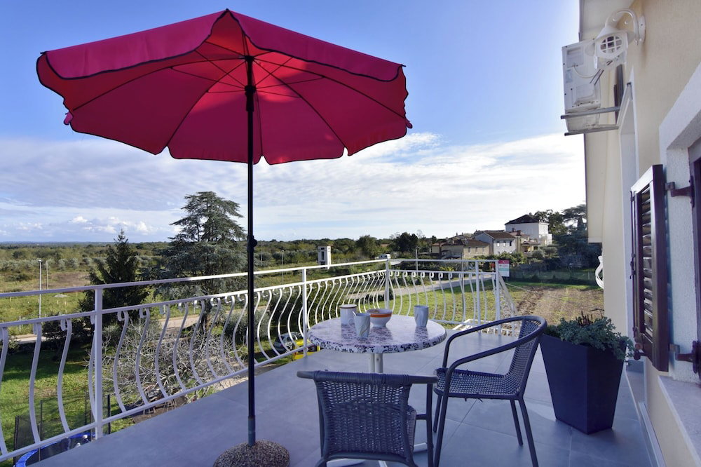 Hotel Relaxing Retreat With Terrace