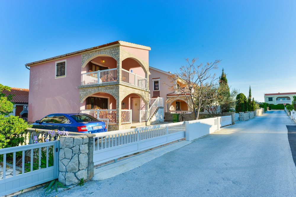 Hotel Apartement Delac