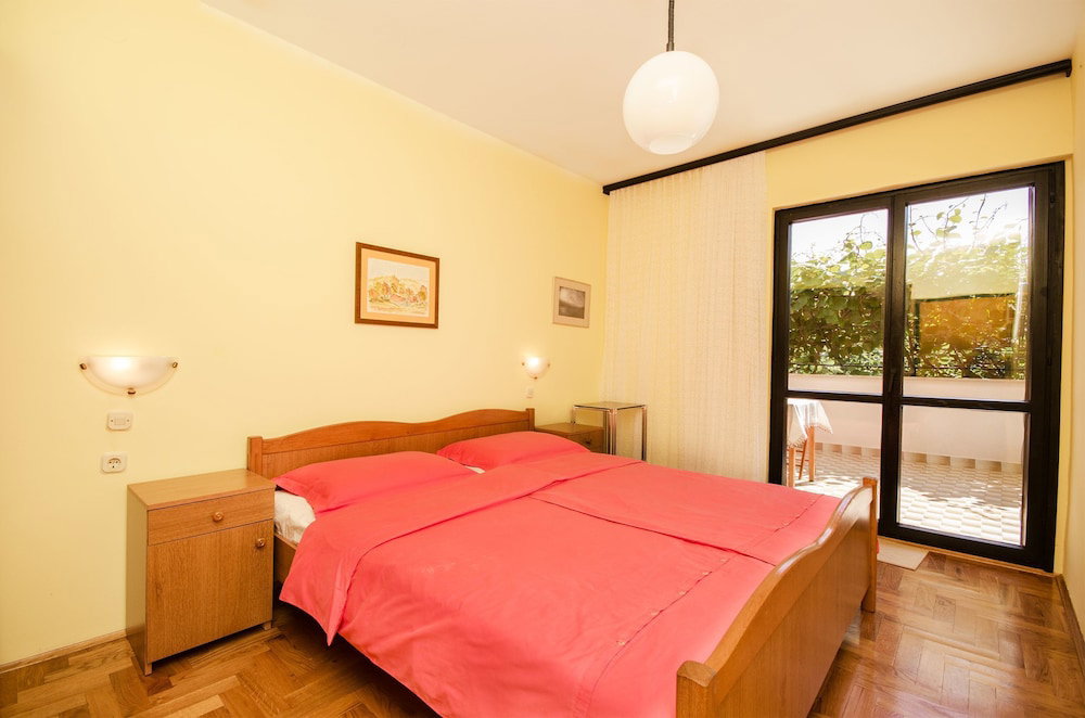 Hotel Apartments Dragutin