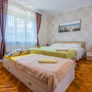 Hotel Apartment Leo Nona cazare Novi Vinodolski