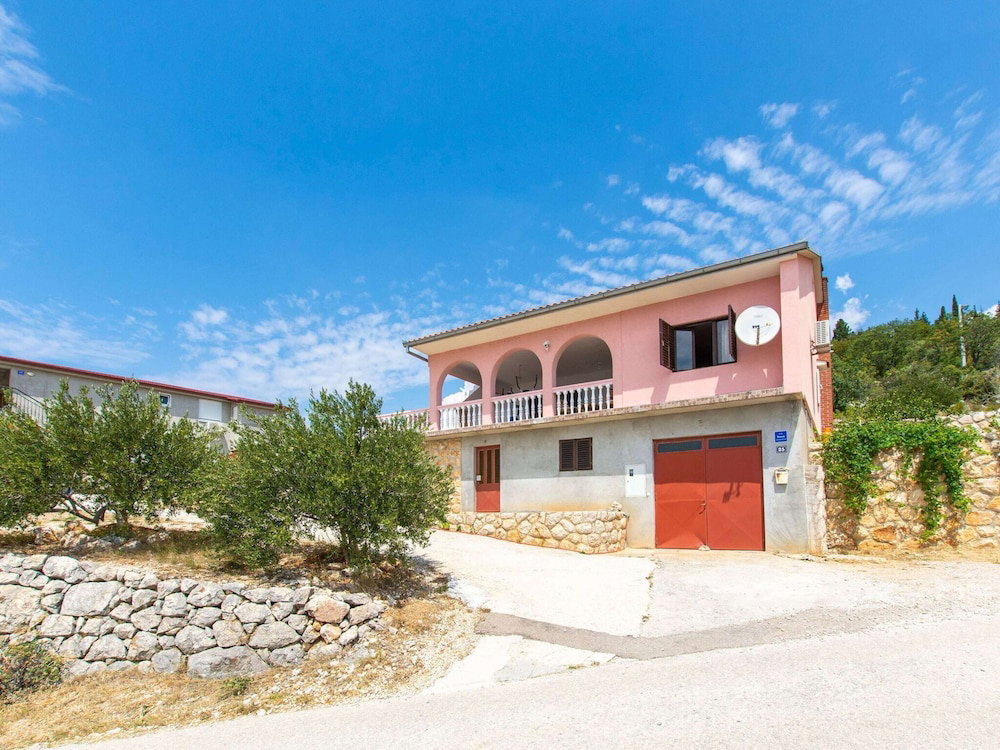 Hotel Welcoming Apartment In Tribanj With Terrace