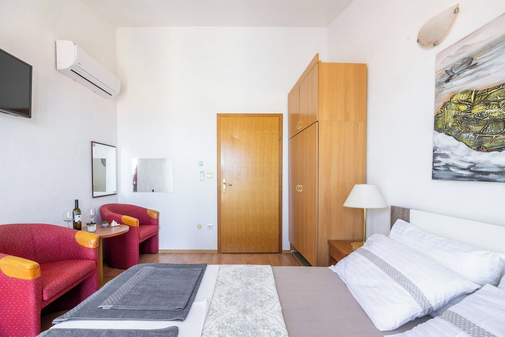 Hotel Apartments Julijana