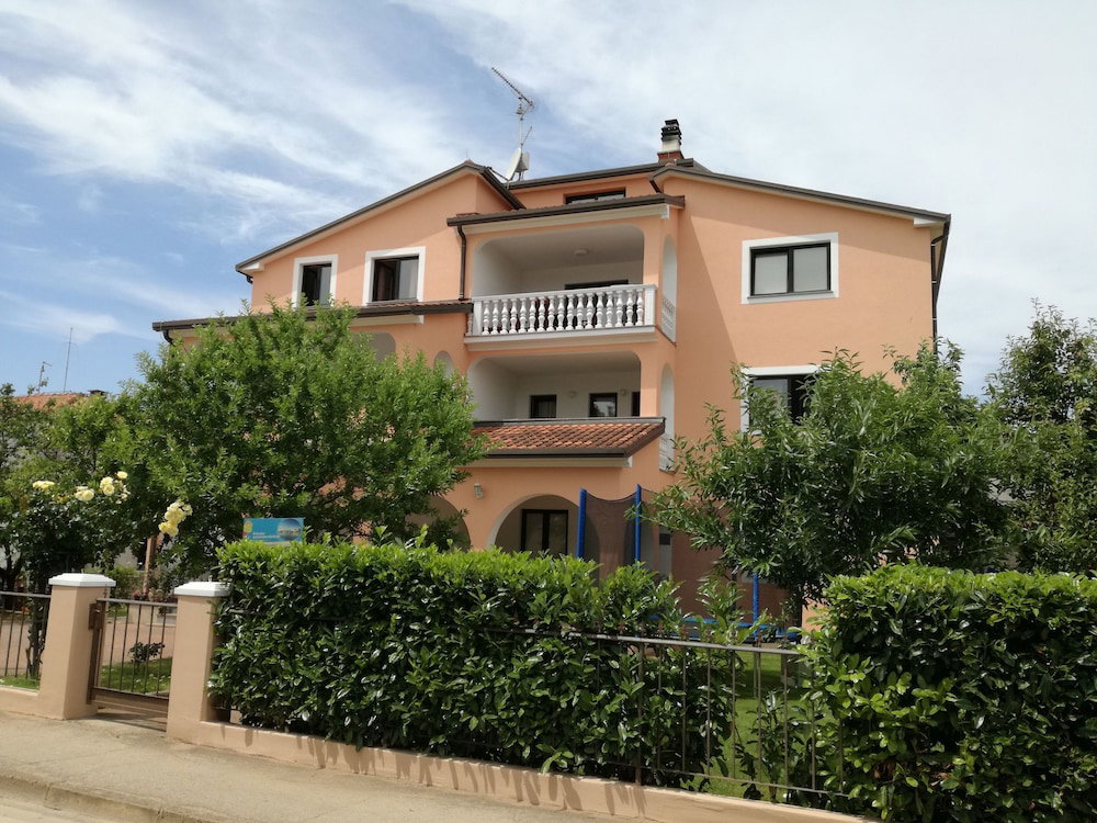 Hotel Apartments Valter