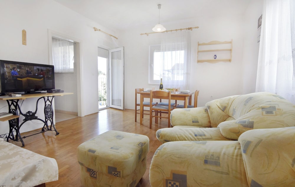 Hotel Comfortable Apartment In Umag