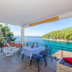Hotel House Vatromir cazare Sucuraj