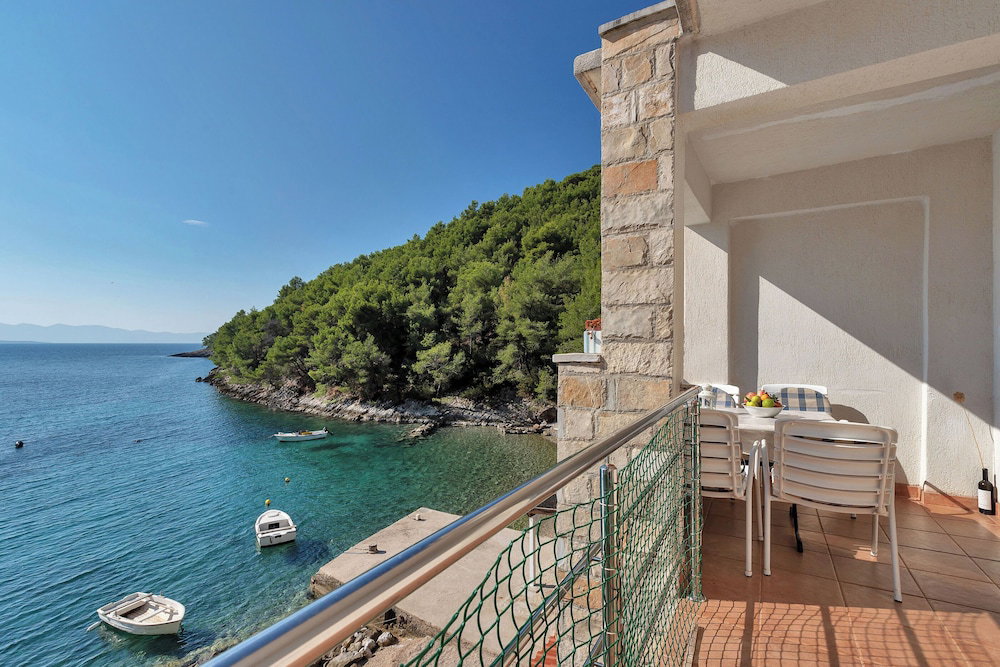Hotel Apartments Robinzon Nikola