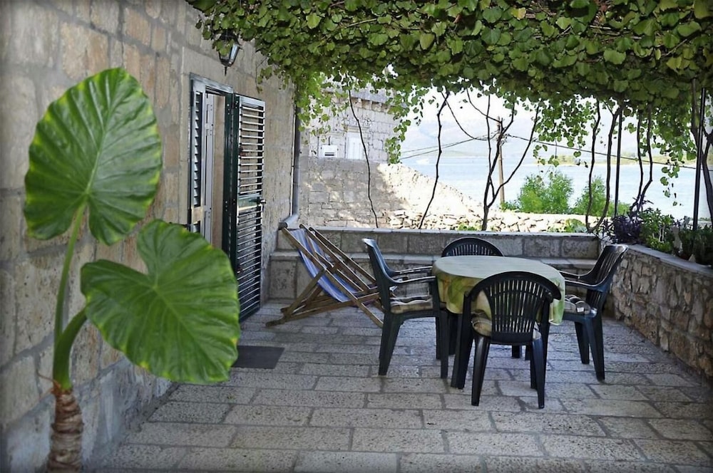 Hotel Apartmani Loredana - 2-Bedroom-Apartment With Sea View