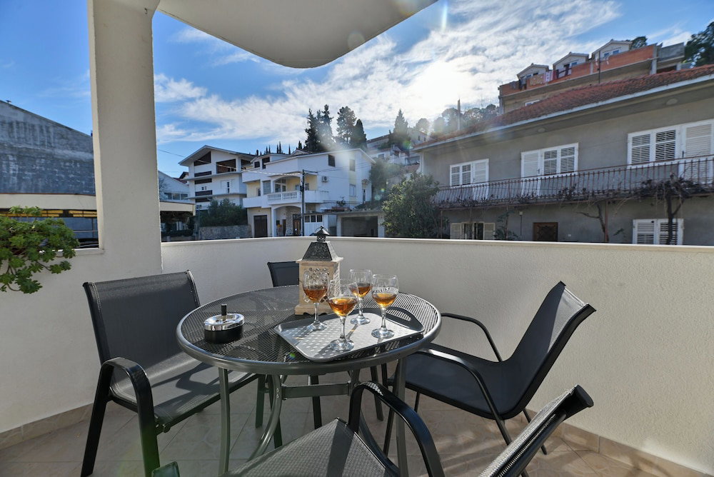Hotel Apartments Slava