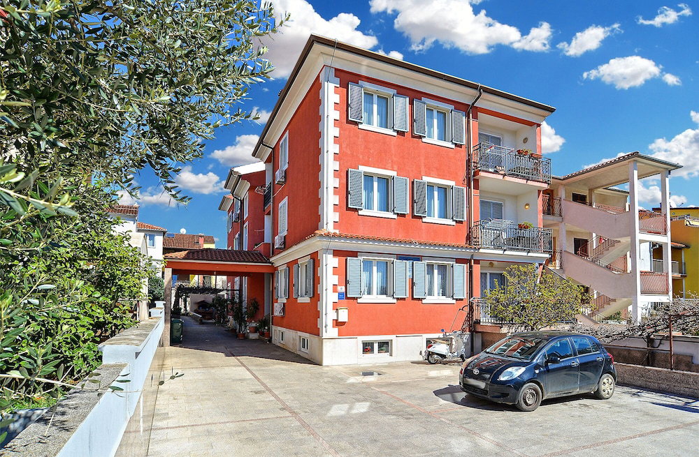 Hotel Apartments 2224