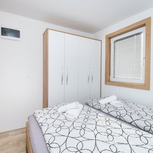 Hotel Mobile Home Banovi Dvori cazare Tisno