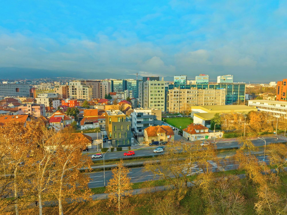 Hotel Enjoy Suites & Apartments