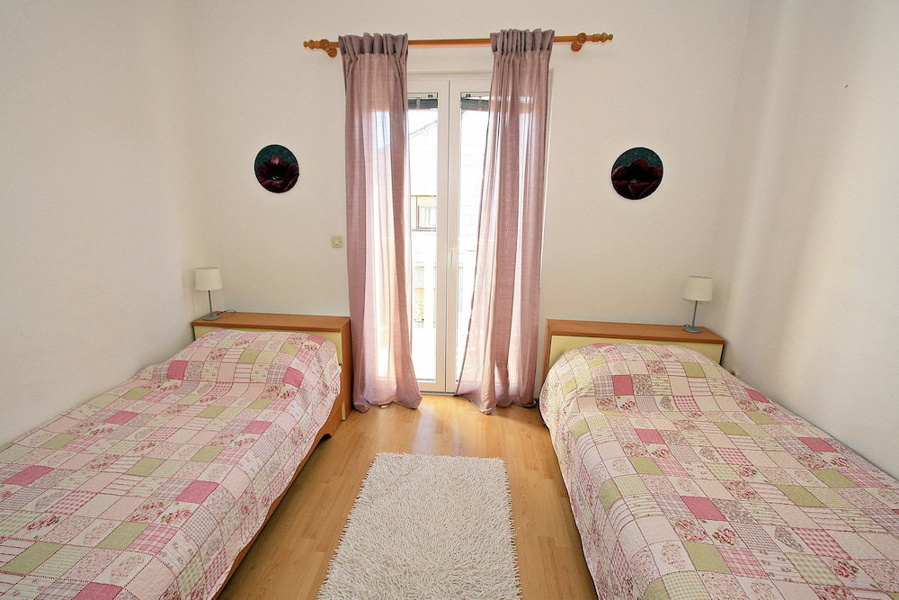 Hotel Apartments Mara