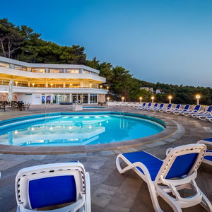 Hotel Elegant Resort Stay For 4 In Jelsa cazare Jelsa