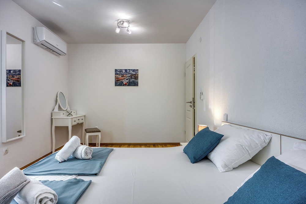 Hotel Villa Ancora - Merope Apt /W Jacuzzi & Terrace