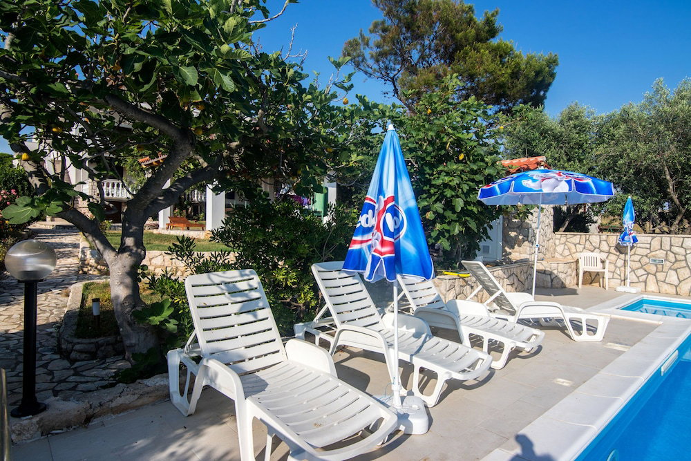 Hotel Apartments Crljenko
