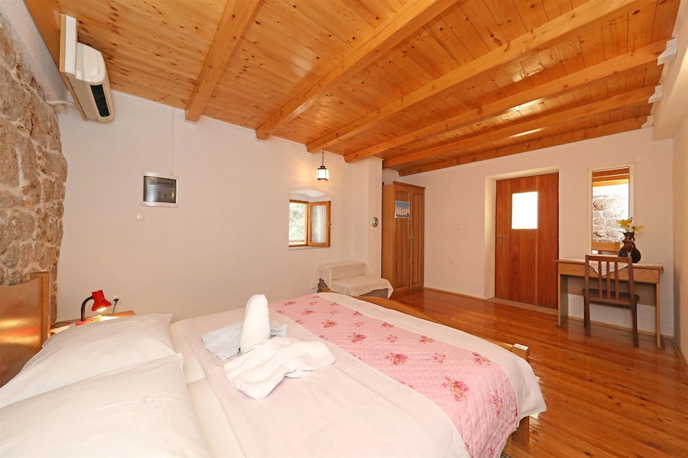 Hotel House Paklenica Stone Beauty
