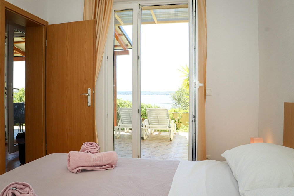 Hotel Apartments Ena