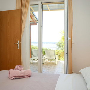 Hotel Apartments Ena cazare Jelsa