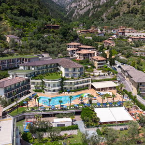 Hotel Royal Village cazare Limone sul Garda