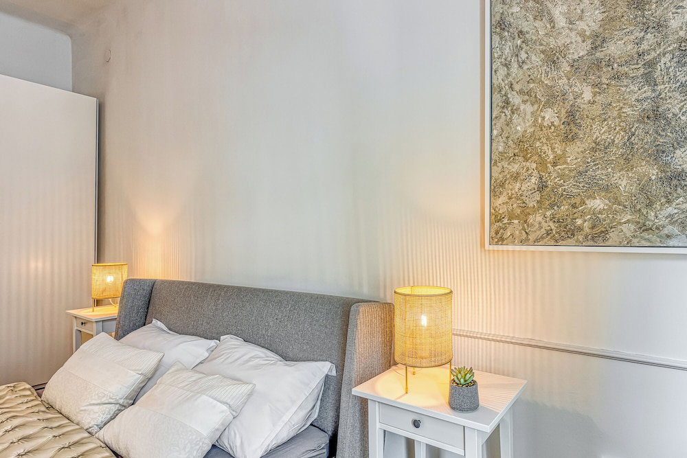 Hotel Spacious Apartment In Heart Of Zagreb