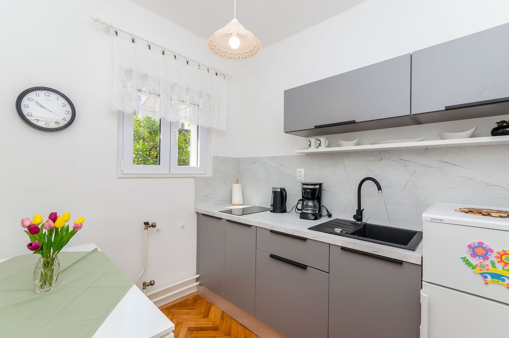 Hotel Apartments Jakov