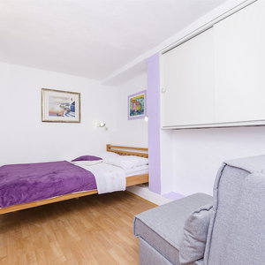 Hotel Apartment Antonio cazare Sucuraj