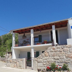 Hotel Holiday Home In Starigrad With Garden cazare Starigrad