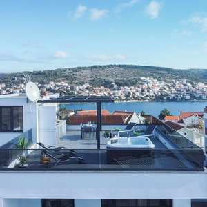 Hotel Penthouse Adriatic Blue cazare Okrug Gornji