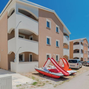 Hotel Apartments Simic cazare Vir