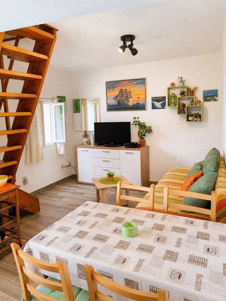 Hotel House Tomy