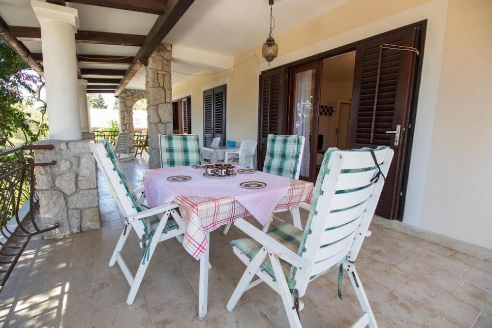 Hotel Apartments Luka