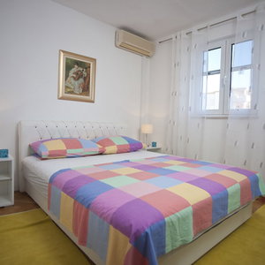 Hotel Holiday Home Ingrid cazare Okrug Gornji