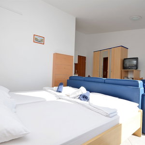 Hotel Apartments Mira cazare Tribunj