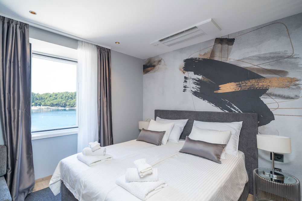 Apartments Villa Royale