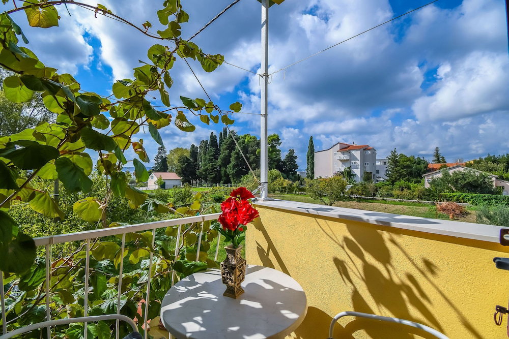 Hotel Apartments Helios