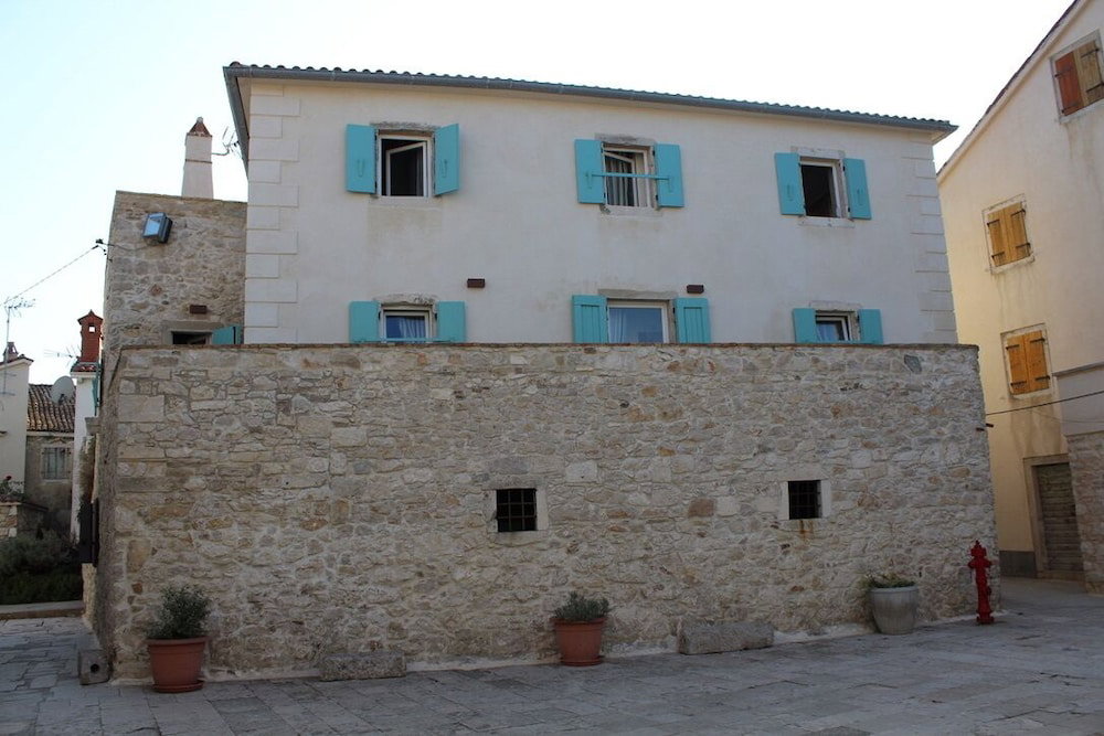 Hotel Sansego Suites