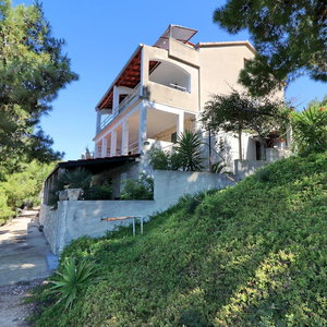 Hotel Apartments Karbuni By The Sea cazare Blato