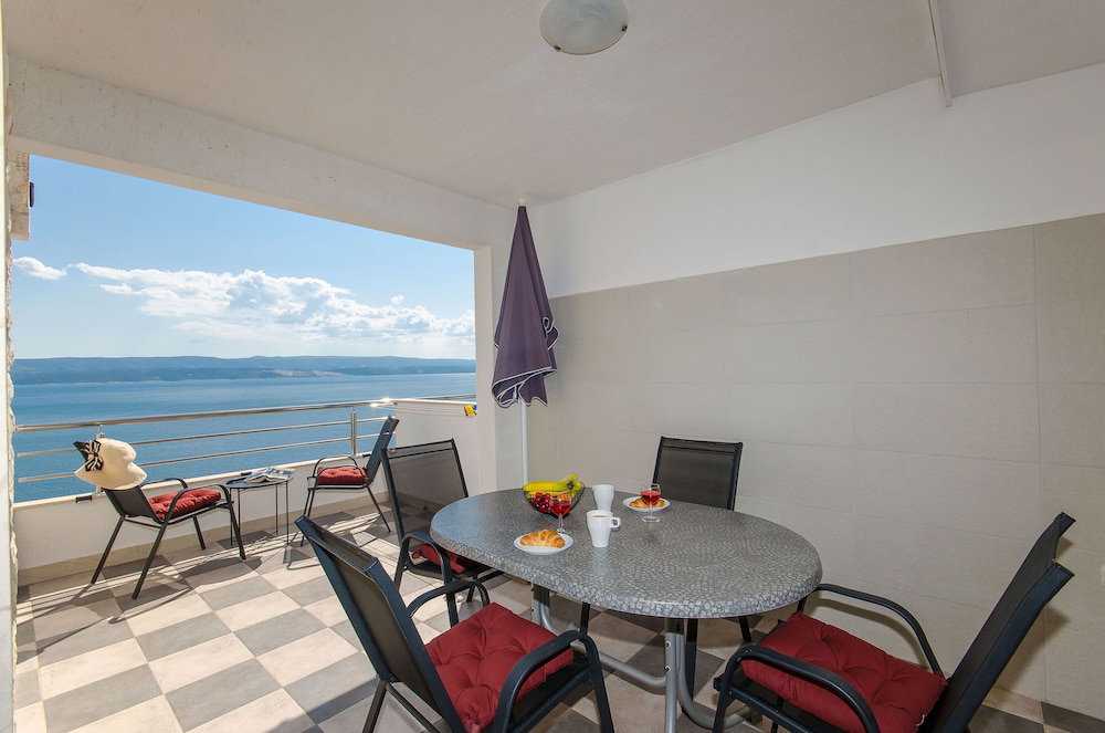Hotel Apartments Liana - Vala