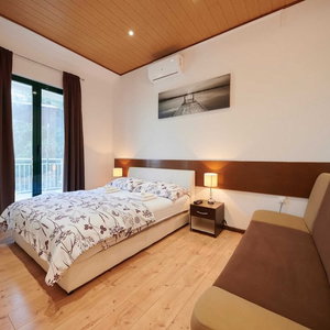 Hotel Apartments Vujina cazare Kastel Kambelovac