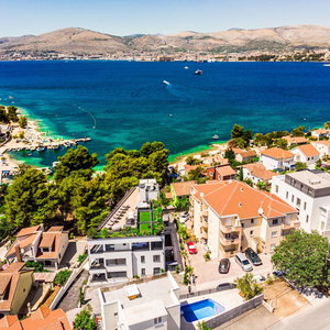 Hotel Beach Villa Valentina cazare Okrug Gornji
