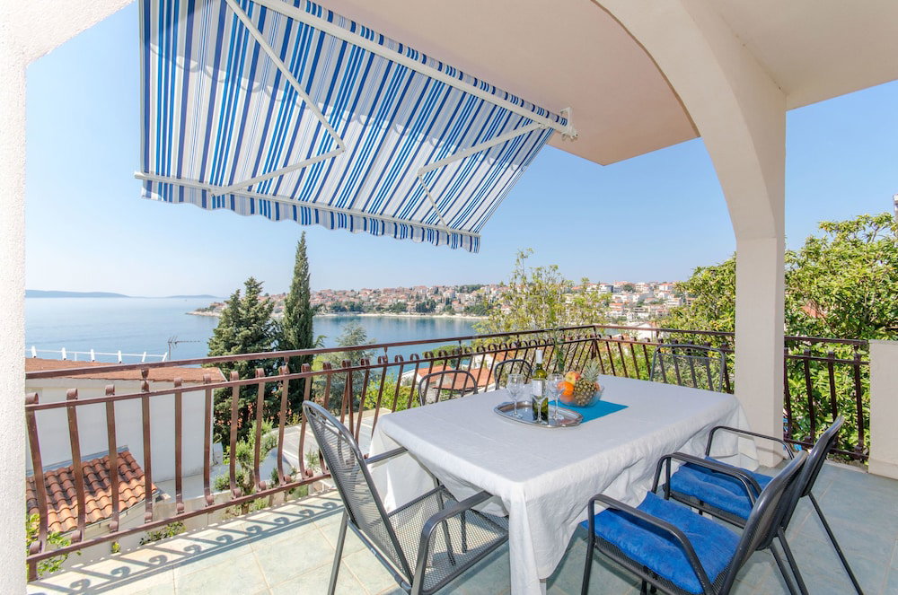 Hotel Apartments Bee Maja
