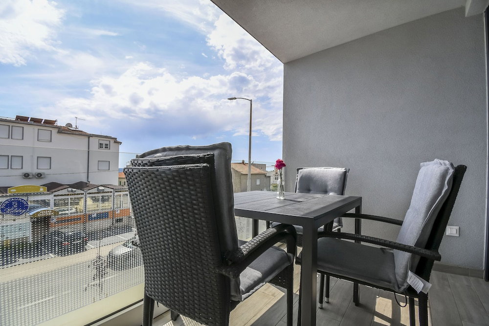 Hotel Apartments Castel L