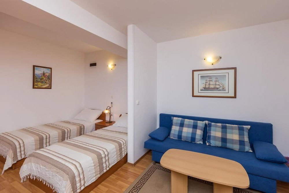 Apartments Milanovic