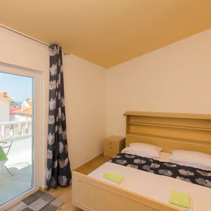 Hotel Apartments And Room Central Position cazare Novalja