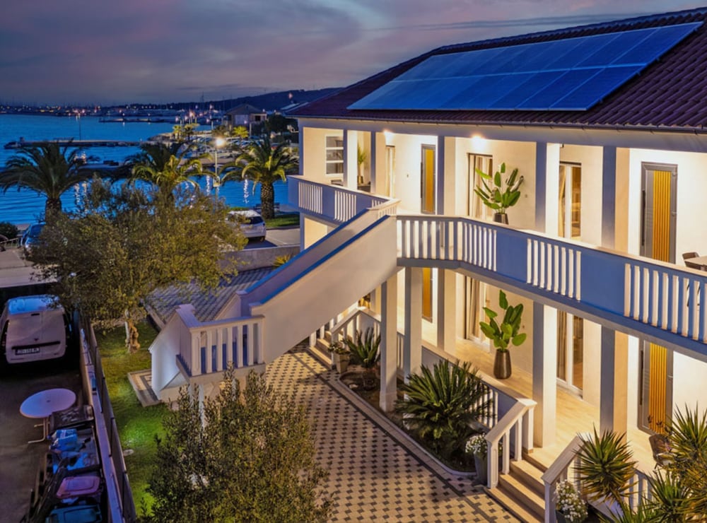 Hotel Luxury Apartments & Suites Dijan